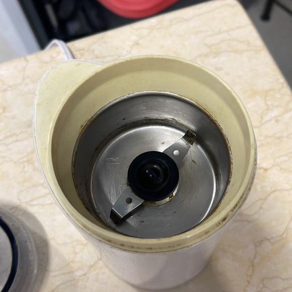 Cuisinart coffee grinder - Picture 3 of 3